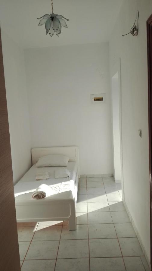 Baci Apartments Ксамил Экстерьер фото